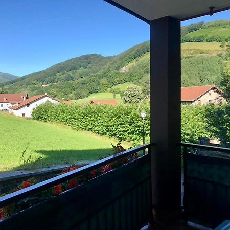 Апартаменты Apartamento Rural Areso - Fraxkuenea Экстерьер фото